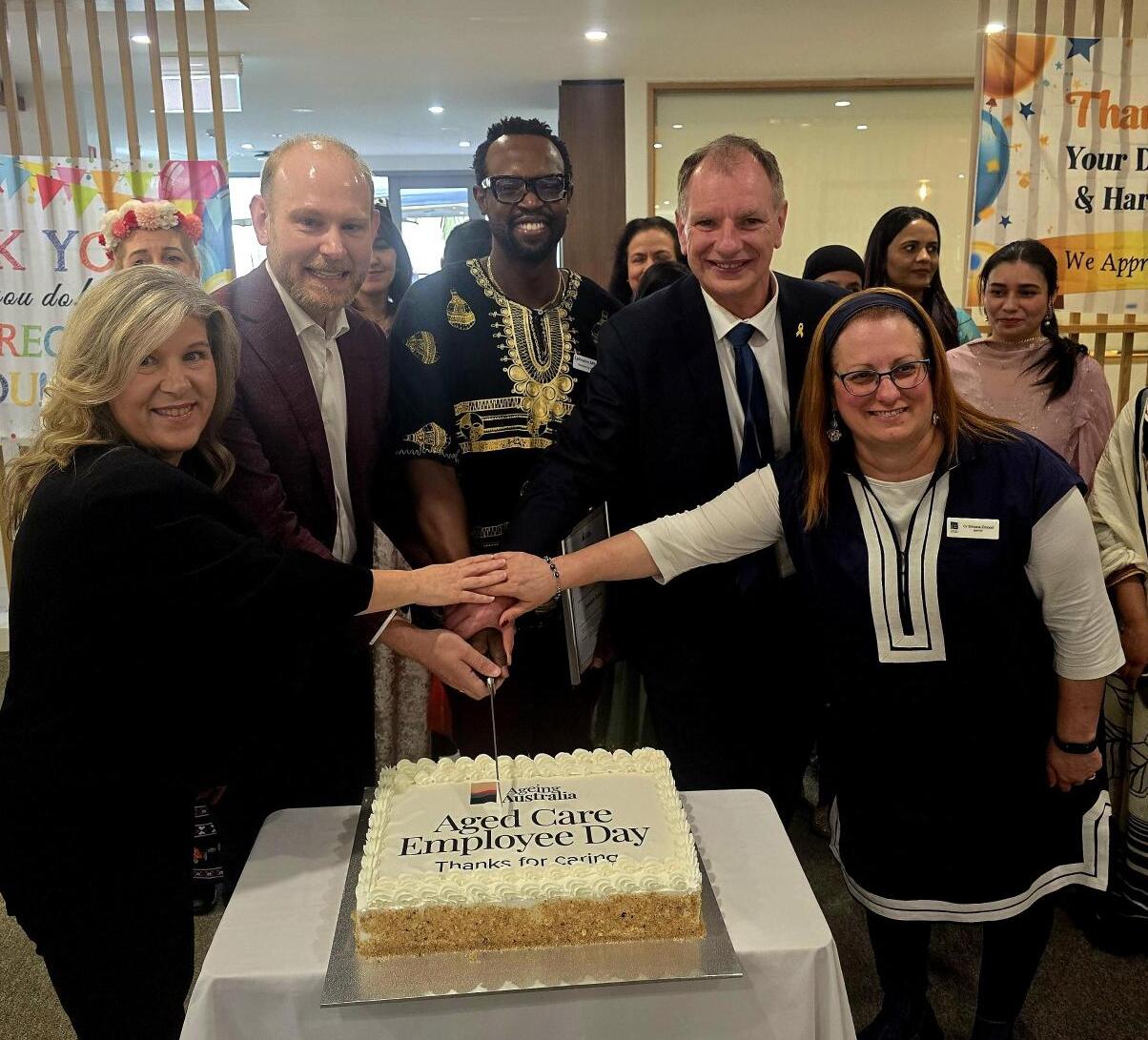 L-R: Ageing Australia State Manager Victoria and Tasmania Danni Campbell-Manley and CEO Tom Symondson, Jewish Care David Smorgon House Residence Manager Ephraim Mbugua, Member for Caulfield David Southwick and Mayor of Glen Eira City Council Simone Zmood.